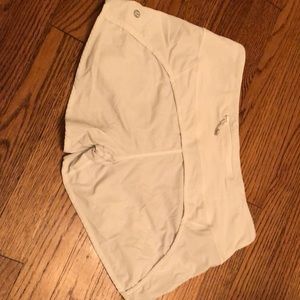 White lululemon shorts